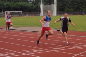 Vegard stuper inn til samme tid som Tapio Stensletten på 100m